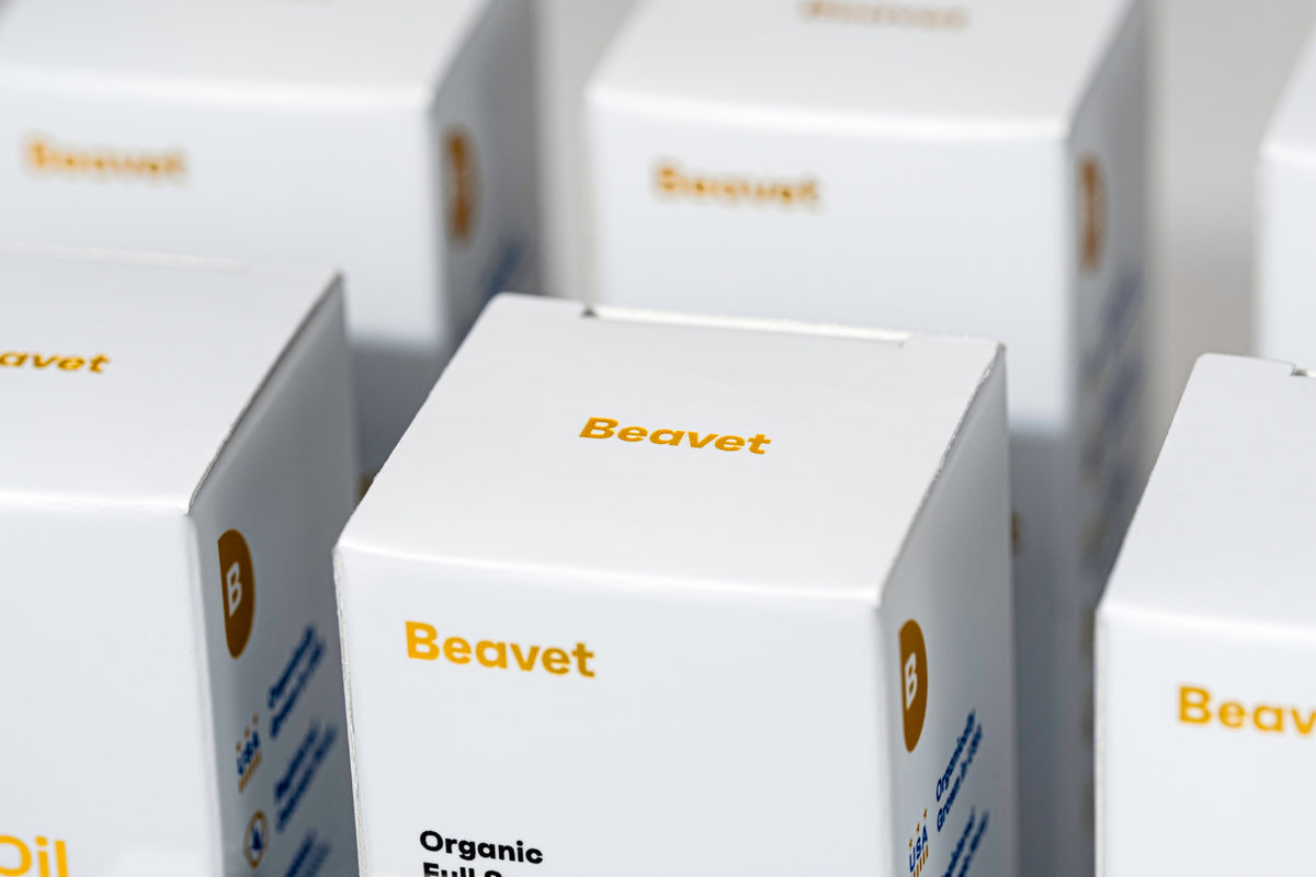 Close up of the top of a beavet box — focusing on the logo.